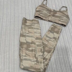 Alphalete Surface Pocket Legging and Bra Set